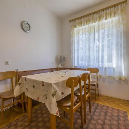 Tara Apartment *